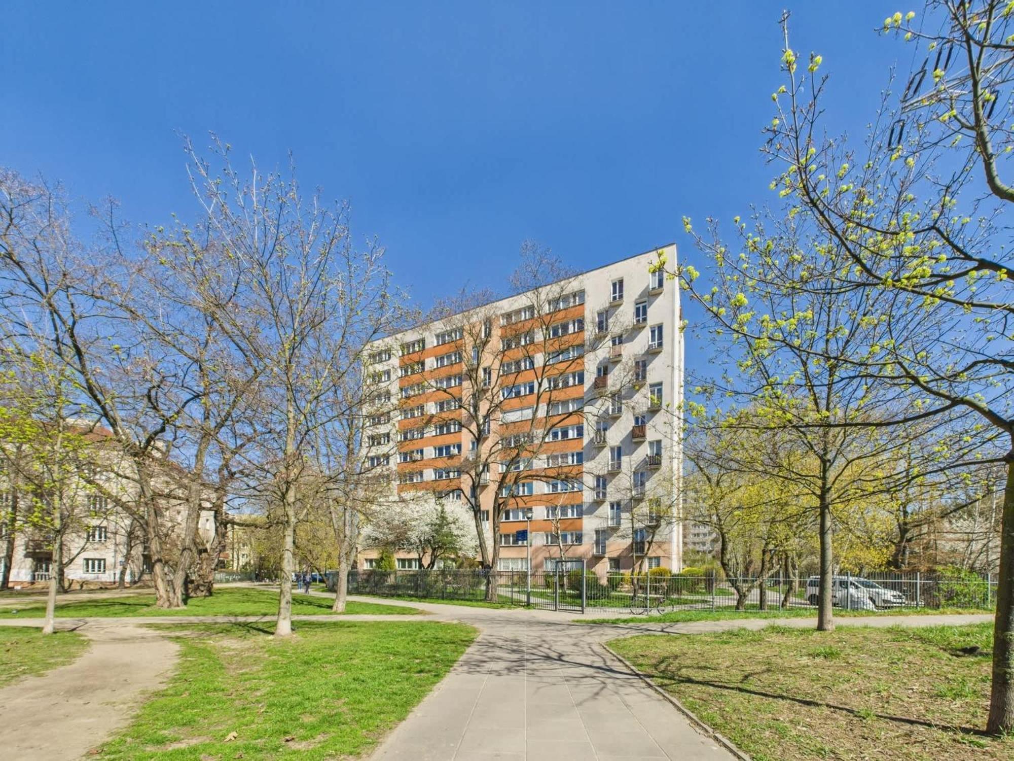 Stylish And Bright Pet-friendly By Renters *